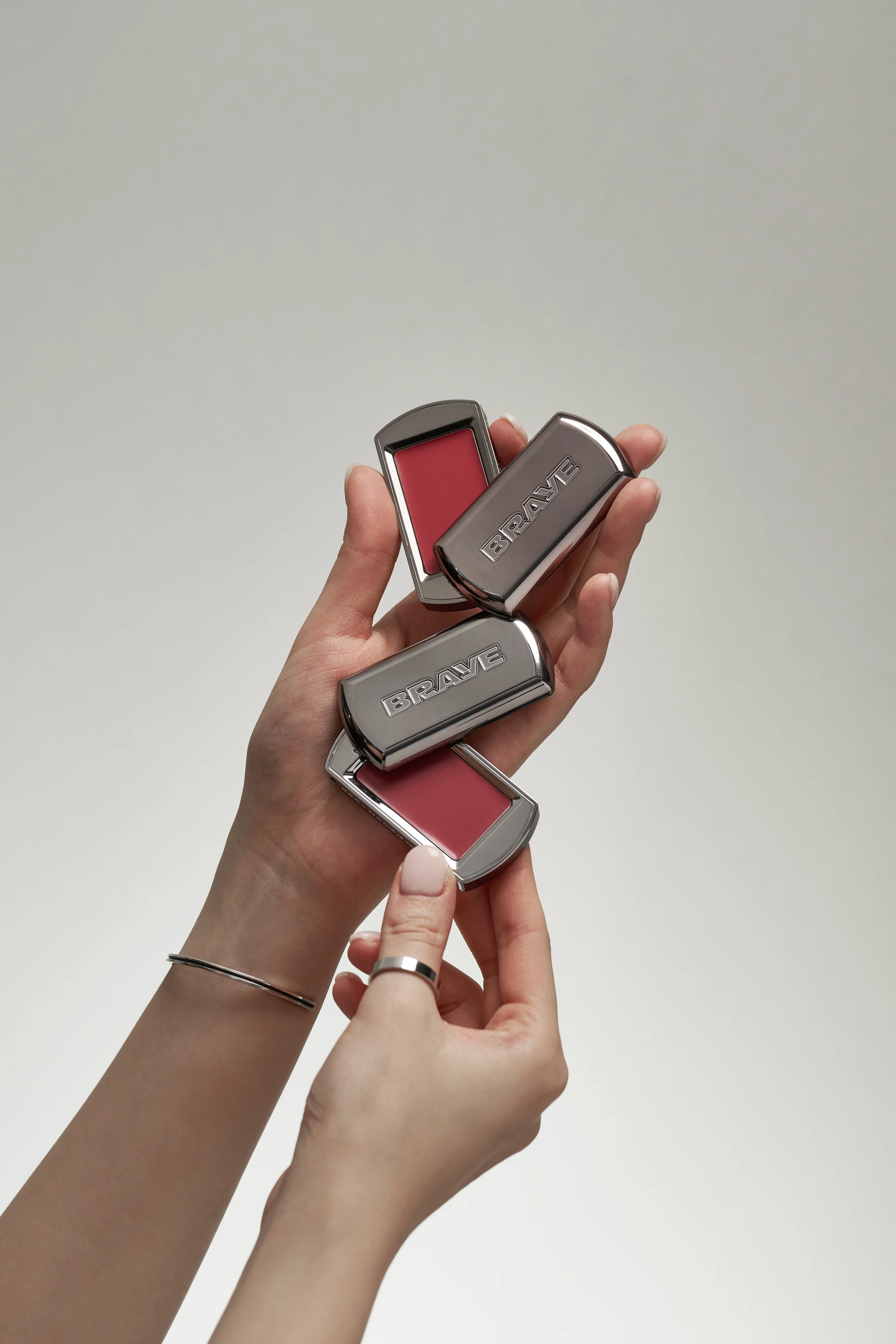 Lipsleek Blur - 6 Colours (2.3g) - Image 7