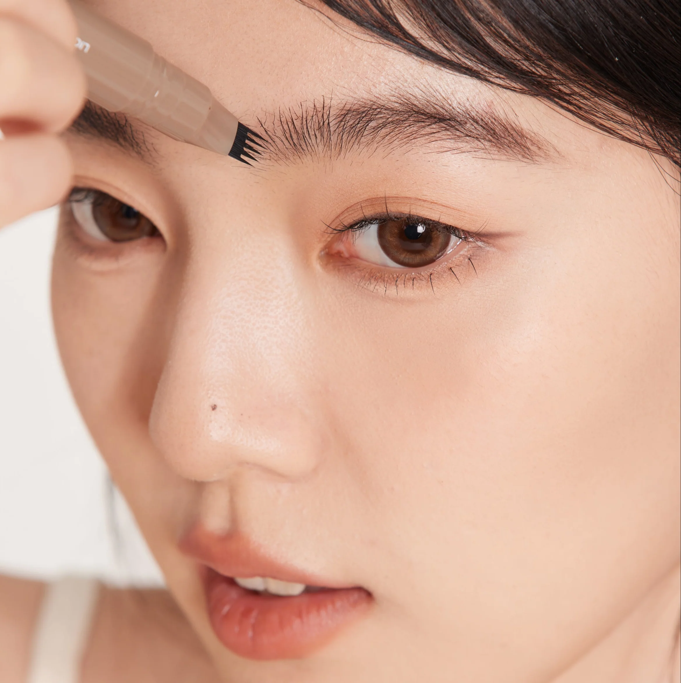 Liquid Eyebrow Pen (2 Colours) - Image 4