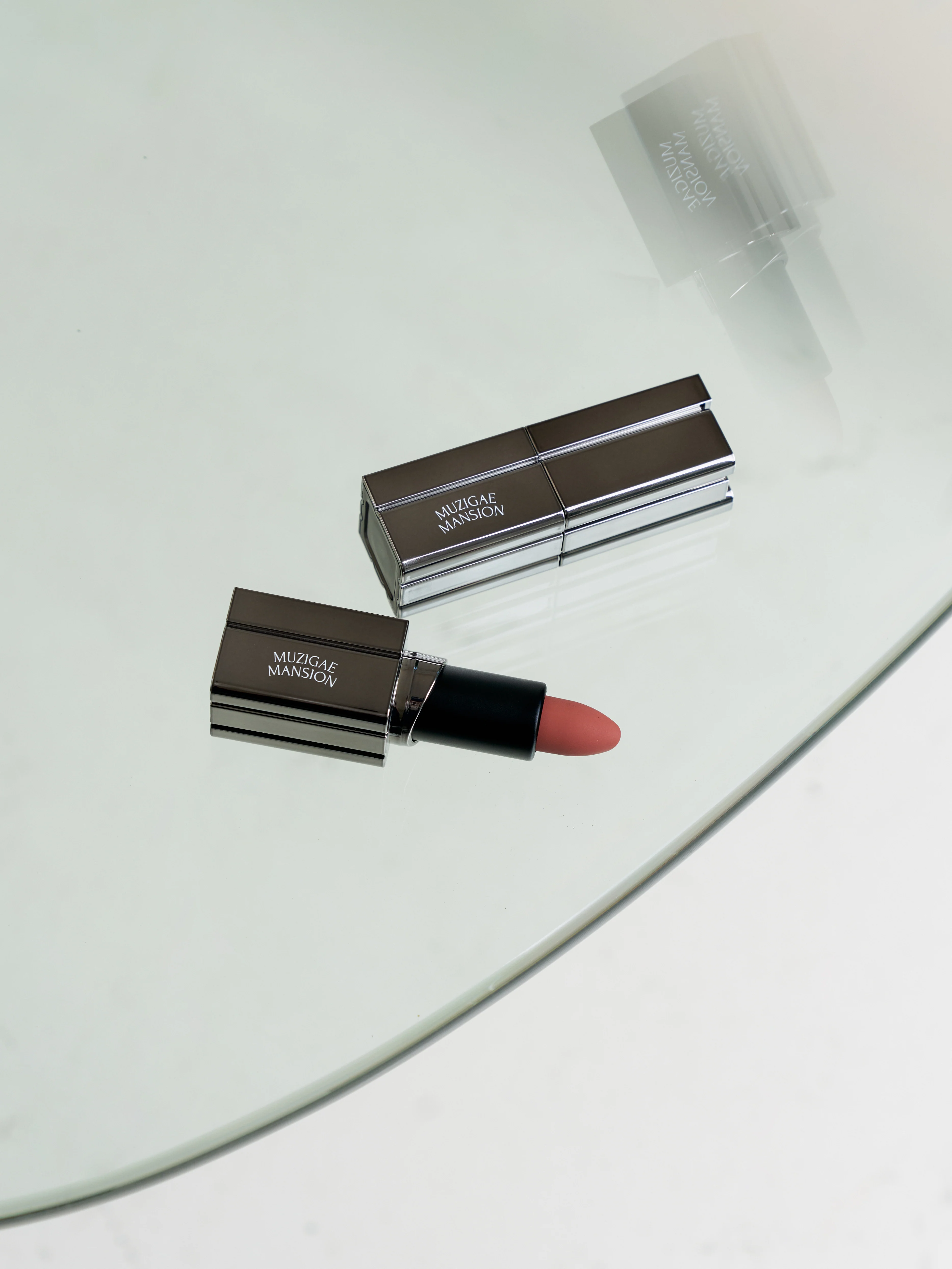 Moodwear Blur Lipstick (4g) - 8 Colours - Image 4